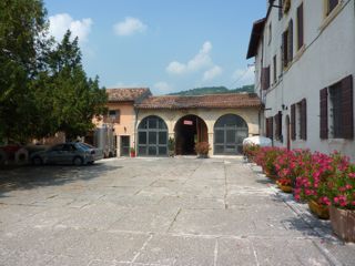 bicycle holidays wine italy
